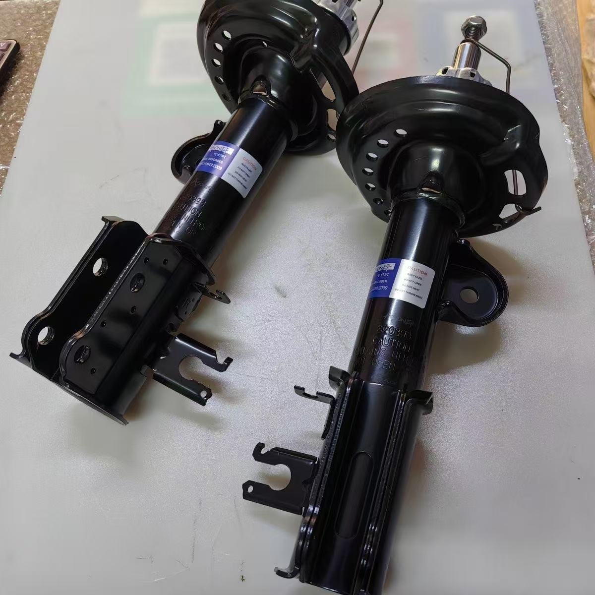 Suitable for Jeep Pu Free Light Front Shock Absorber, Renegade Rear Shock Absorber, Renegade 1.4t Front and Rear Shock Absorber