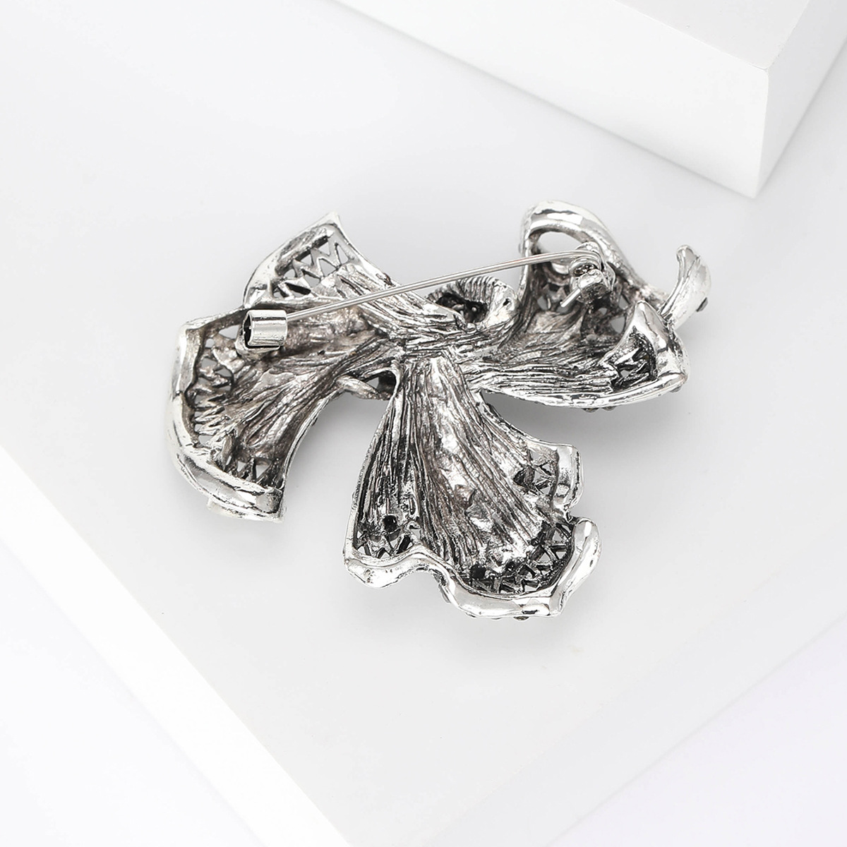 Elegant Retro Bow Knot Alloy Plating Inlay Rhinestones Women's Brooches display picture 7