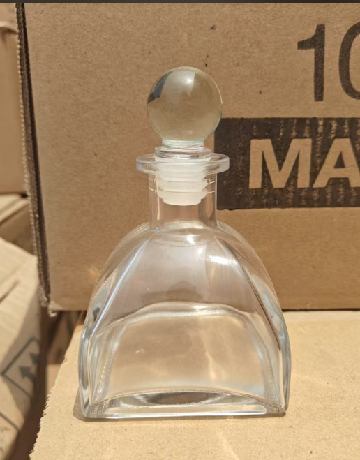 透明な小さい酒の瓶の150mlBincooの冷たいコーヒーのガラス瓶の密封の貯蔵の缶の果実の酒の分注の瓶の空の瓶|undefined