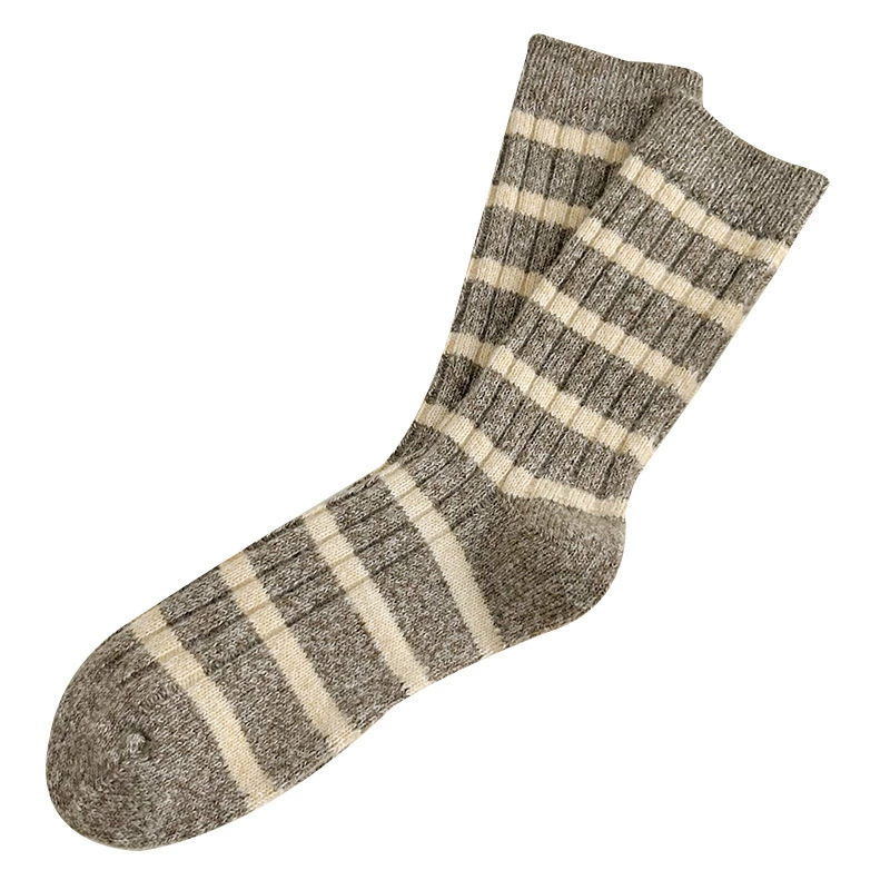 Demi-season keep warm woolen Japanese velvet winter socks, mid-length