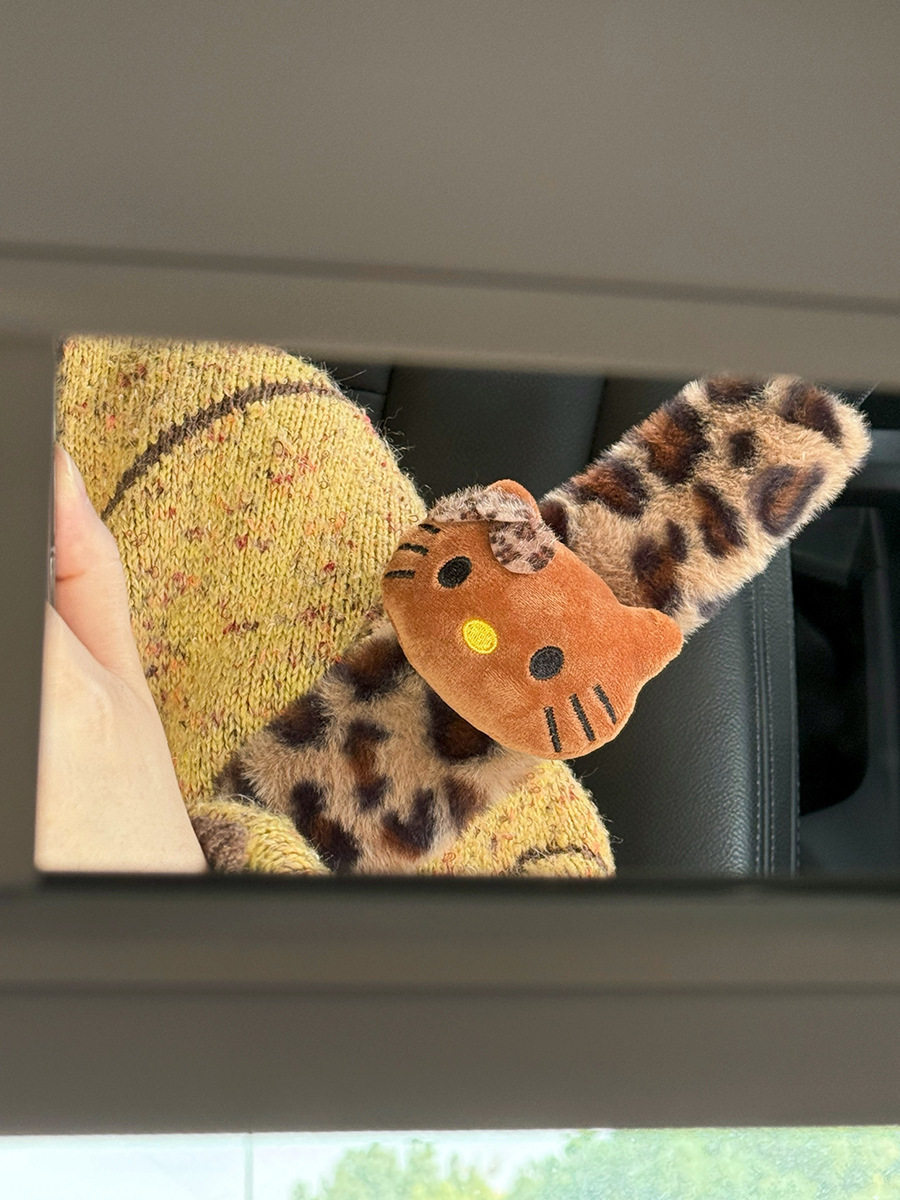 Melard leopard print Hello Kitty plush car seat shoulder pad, plush toy for car interior, car seat shoulder strap
