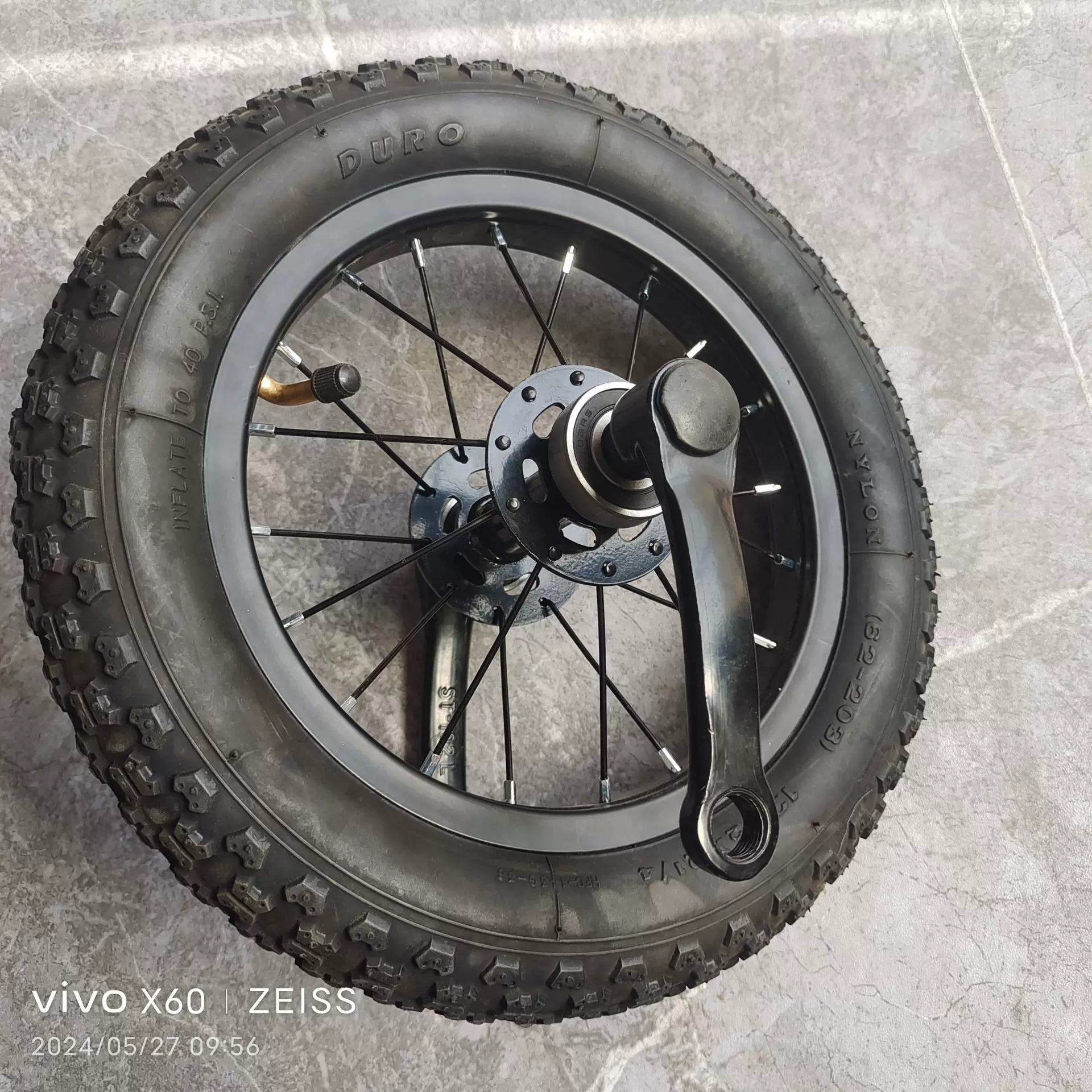 独轮车车轮儿童游乐场自行车车轮自行车独轮车搬运车省力