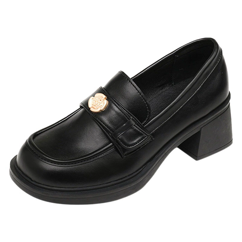 Женские лоферы на толстой подошве с камелией в британском стиле, новинка 2025, маленькие кожаные туфли с золотой монетой, туфли на плоской подошве в стиле ретро на одной ноге на толстом каблуке