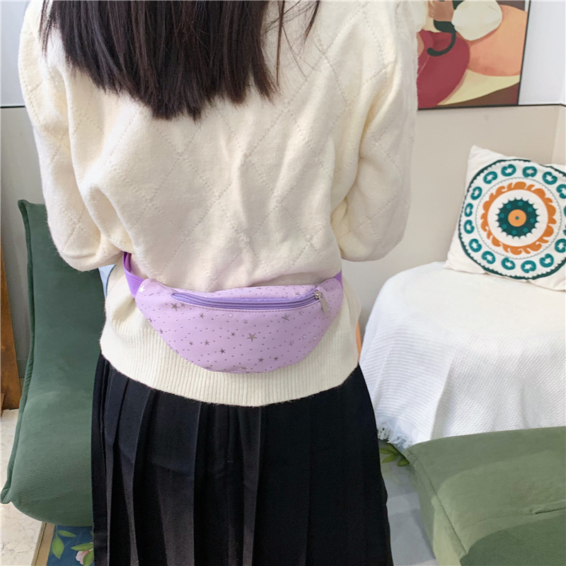 Moda coreana de color sólido para niños y niñas bolsas de pecho lindas pequeñas estrellas bolsas de cintura para bebés 2025 nuevo tipo de bolsas de mochila para niños