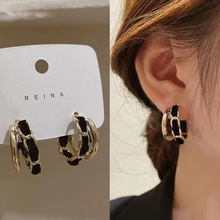 韩国黑色丝绒耳环2025年新款潮独特圈圈耳饰高级感耳圈女秋冬圆圈