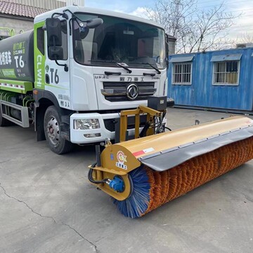 道路清障车：城市交通守护者