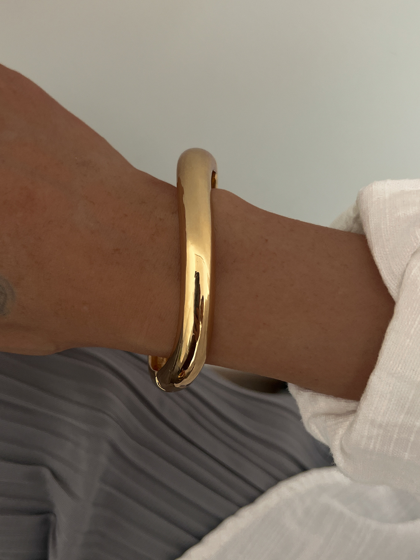 35g Weight Bangle Classification Alloy Chain Material 1 Piece Quantity Daily Occasion Alloy Material Irregular, Solid Color Pattern All Seasons Season Women's Gender Hip-Hop, Exaggerated, Simple Style Style Hammered, Plating Craft Hip-Hop Exaggerated Simple Style Irregular Solid Color Alloy Bangles Wholesale 13