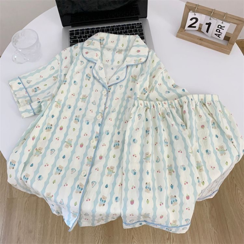 Al por mayor transfronterizo de tres piezas nubes algodón pijama cardigán con solapa mangas cortas pantalones cortos de dibujos animados a cuadros ropa para el hogar