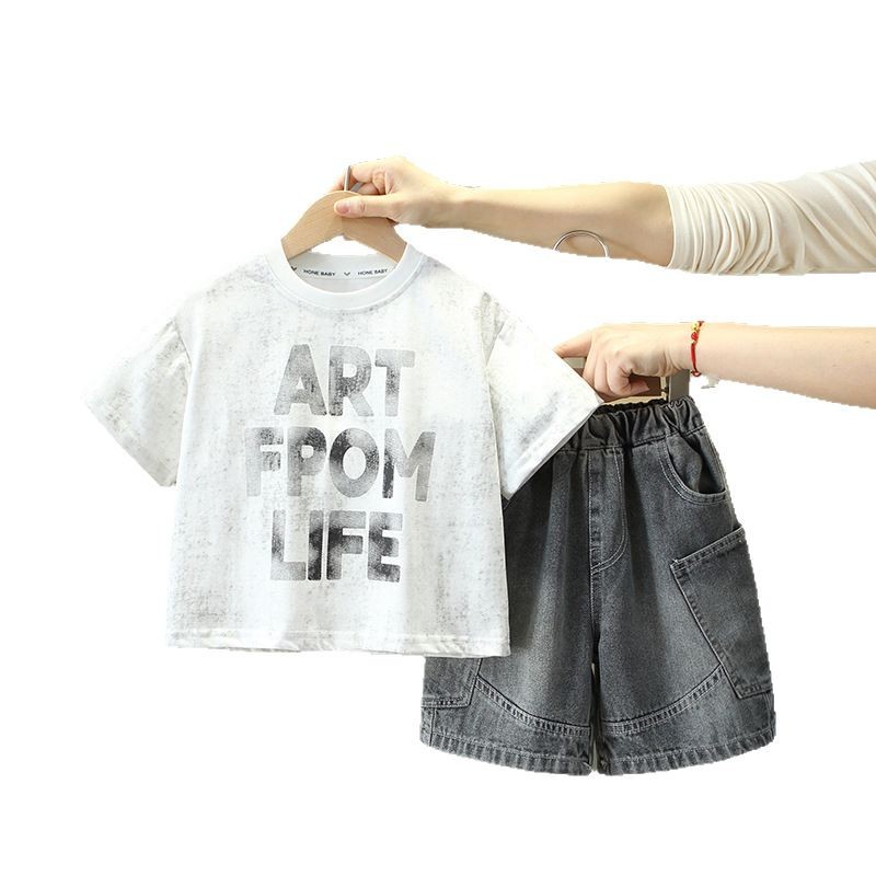 7913 traje de verano para niños 2025 nuevos pantalones cortos de mezclilla de moda para niños bebé verano versión coreana de dos piezas de moda