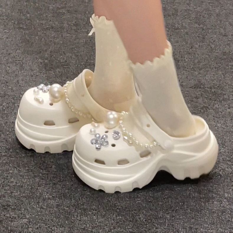 Black Thick-Soled Clogs with a Stepping-On-Clouds Feel, Women's 2026 New Model, Summer Outdoor Non-Slip High-End Closed-Toe Slippers