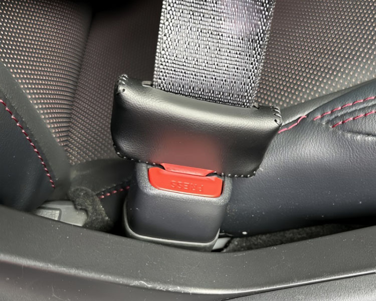 Car seat belt bayonet latch tongue protection decorative cover seat belt anti-collision leather cover interior supplies
