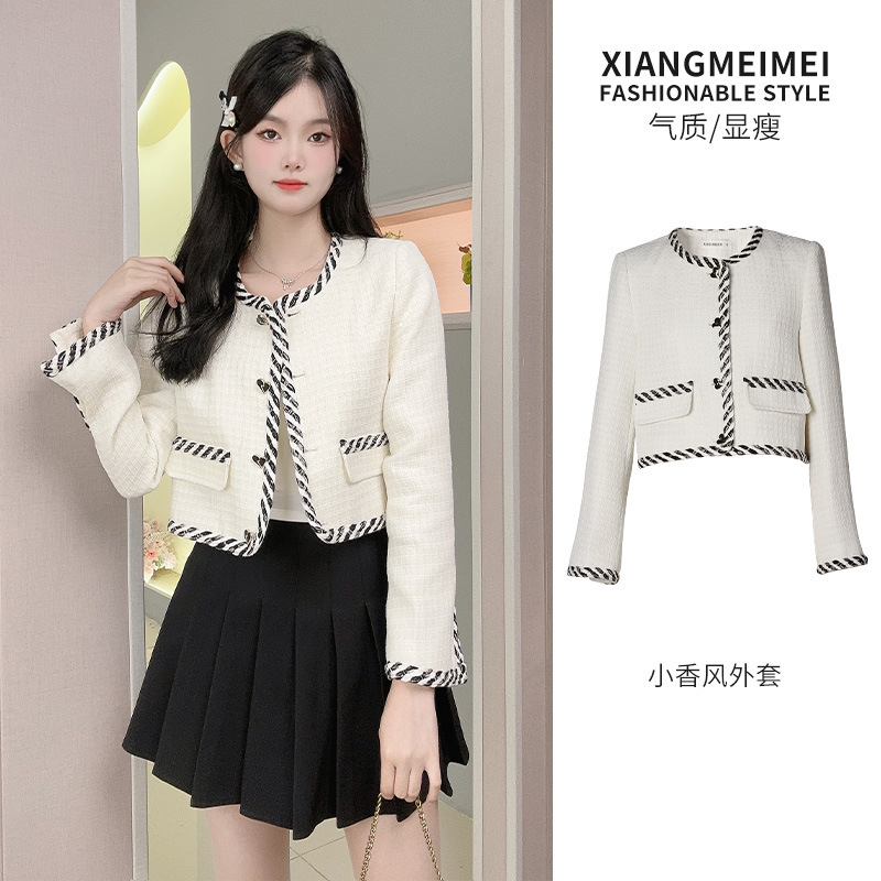 Autumn Fashionable Fumei Lady Black and White Contrasting Color Small Fragrant Style Outwear Round Neck with Shoulder Pad Top for Women with Classic Elegant