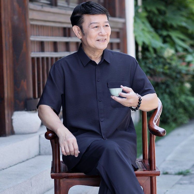 Middle-aged Summer Ice Silk Shirt Grandpa Loose Shirt Dad High-grade Middle-aged Male Dad Casual Short-sleeved suit Middle-aged Summer Ice Silk Shirt Grandpa Loose Shirt Dad High-grade Middle-aged Male Dad Casual Short-sleeved suit