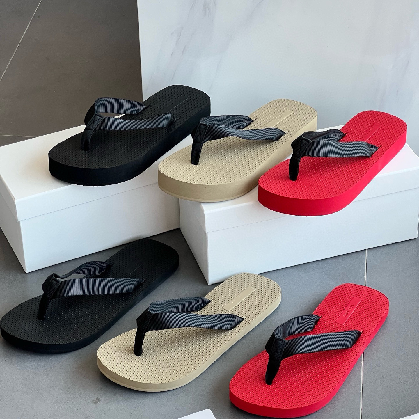 row风真皮夹脚拖鞋人字拖女外穿时尚海边黑红色夹趾凉拖