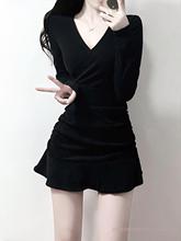 黑色连衣裙赫本风小黑裙感穿搭春秋小个子短裙修身长袖显高翔