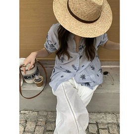 女式衬衫;女式T恤;半身裙