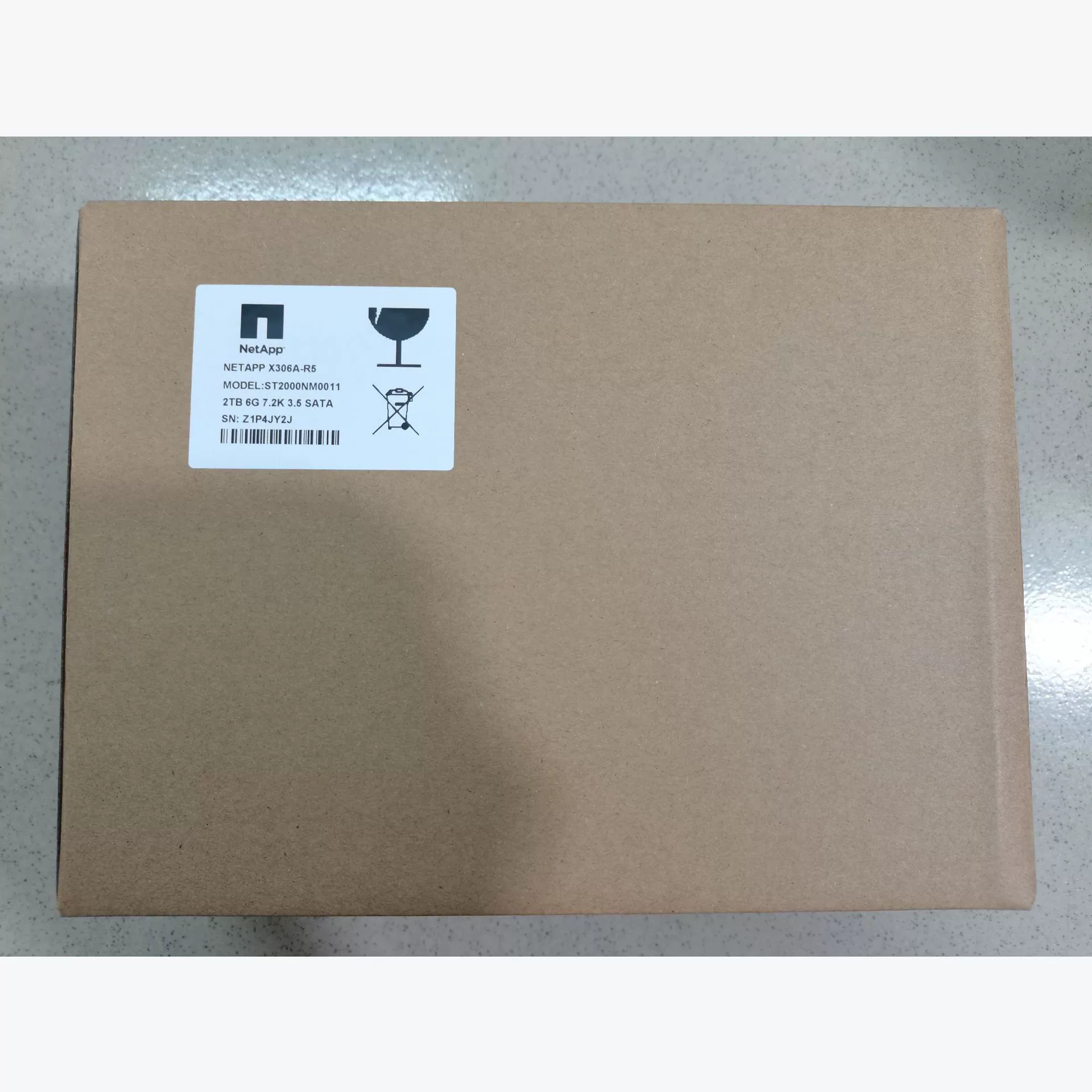 New NETAPP 50124-01 800GB SAS 2.5-inch SSD hard drive enterprise-class enterprise storage