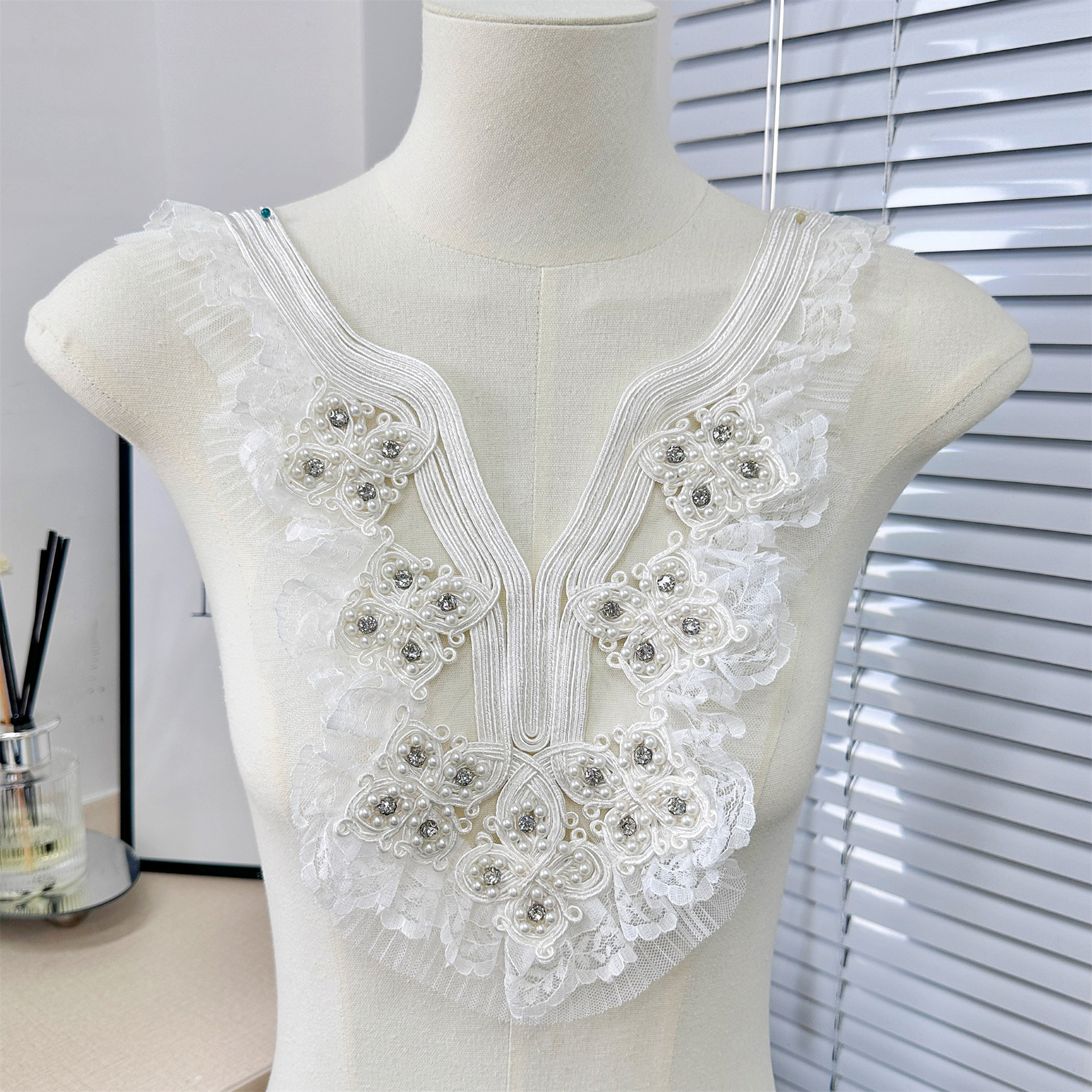Perla con cuentas ramillete DIY material hecho a mano vestido de novia vestido de mujer Ropa Accesorios encaje bordado apliques
