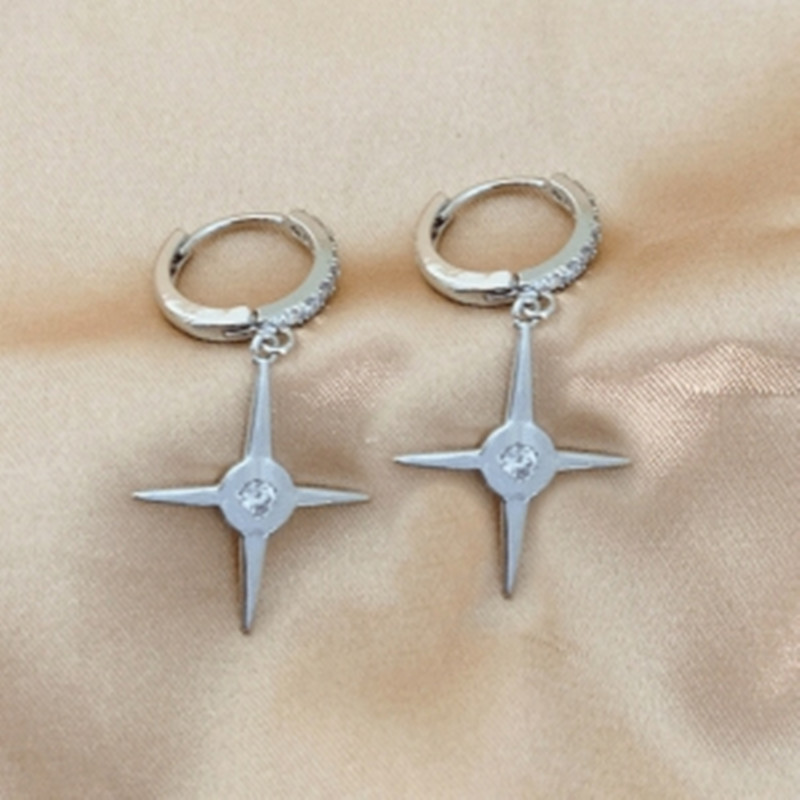 Pendientes estrella de cuatro mangs Pendientes largos Chok Cool Girl Polaris Pendientes con incrustaciones de diamantes Viento frío Pendientes rojos de Internet Tendencia