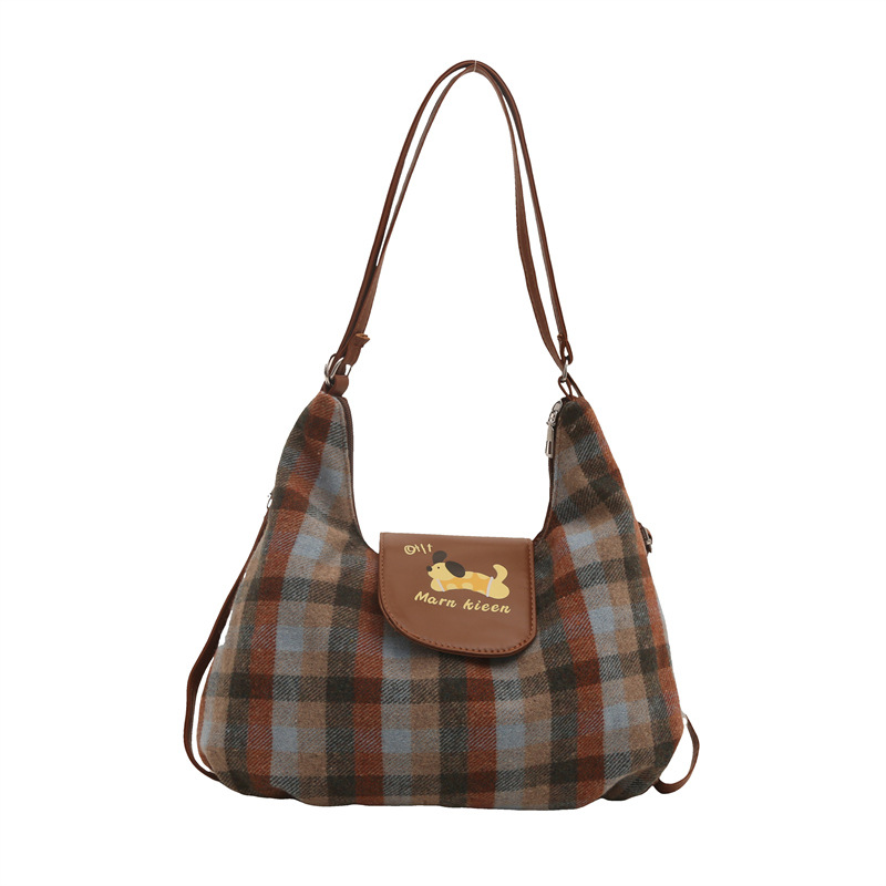 Bolsa de brazo coreana de gran capacidad de mujer retro 2024 nuevo nicho Zhong tote bolsa personalidad mochila casual