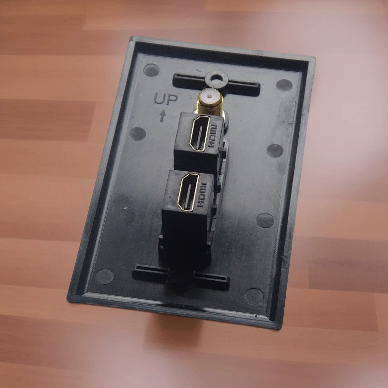 Черная панель мультимедийная настенная, прямой разъем HDMI 2.0+FR-TV, женское‑к женскому разъем, 120‑тип американский стандарт двойной порта высокого разрешения
