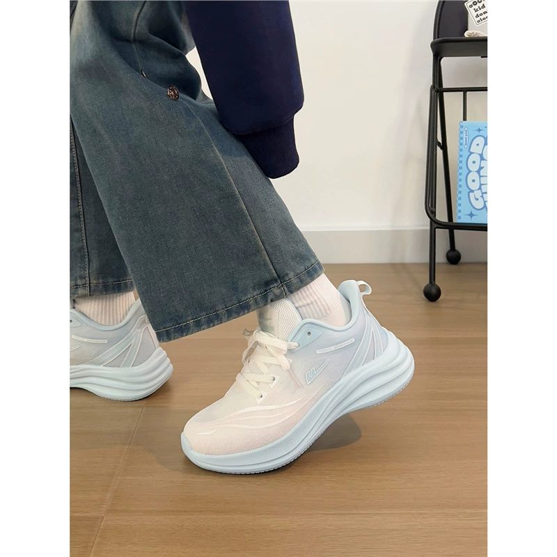 Спортивная обувь для вступительных экзаменов в среднюю школу