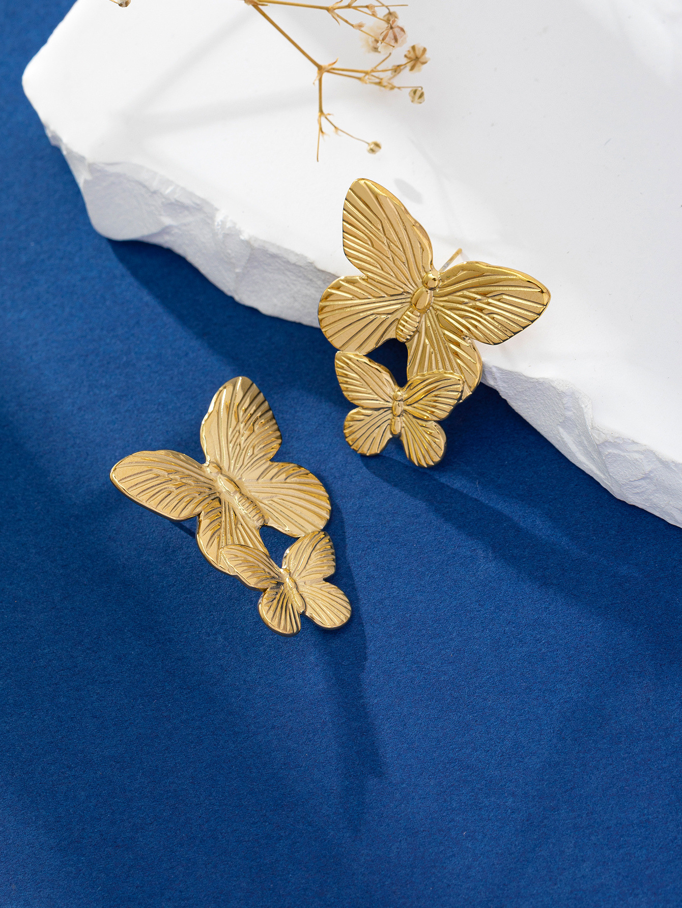 1 Pair Elegant Lady Modern Style Leaf Flower Plating 316 Stainless Steel  18K Gold Plated Drop Earrings display picture 17