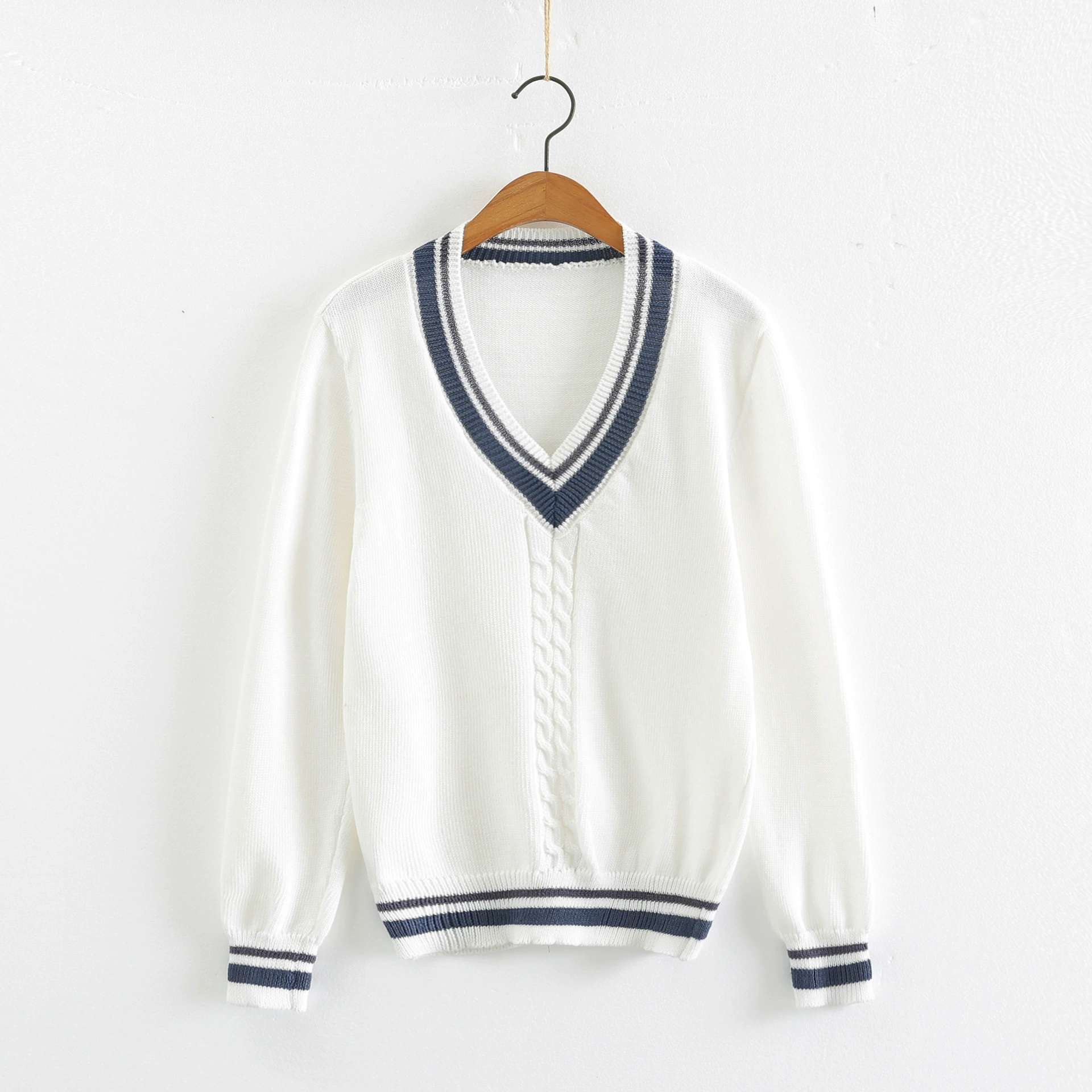 [Нежный нож] Японский белый V-образный школьный стиль свитер с длинными рукавами для студенческих мероприятий