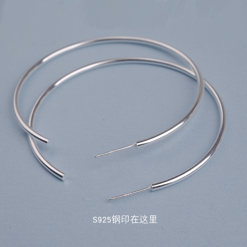 Factory wholesale ear pin S925 sterling silver exaggerated retro large ring earrings European and American large ring chic earrings for women
