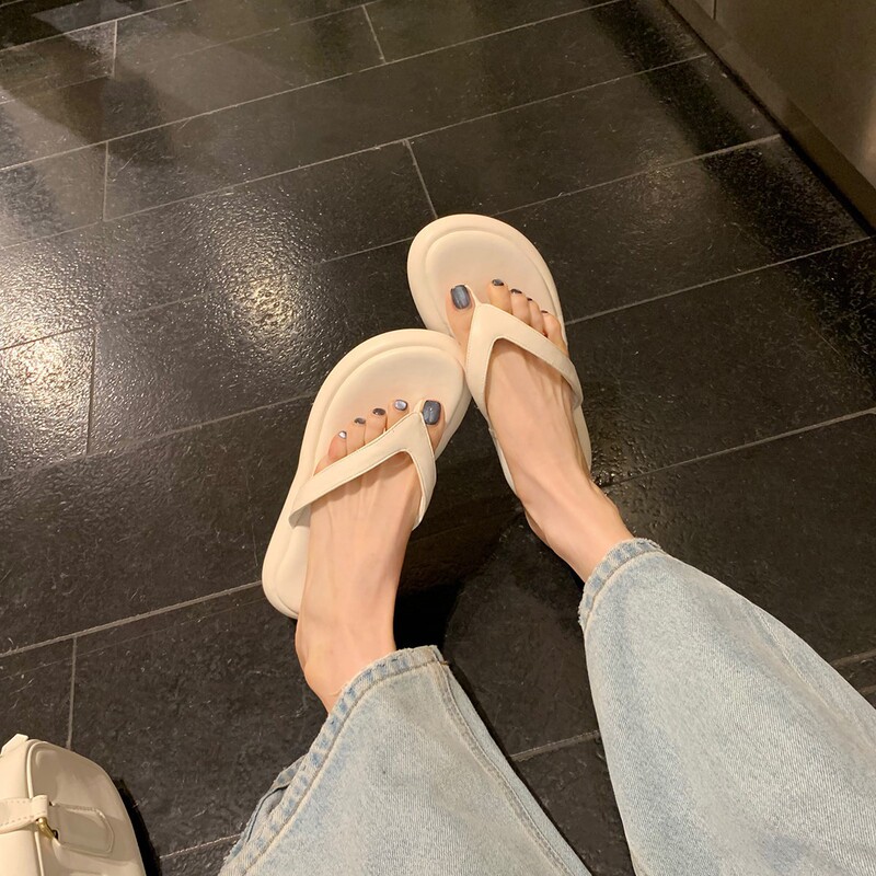 Sheepskin Version~In Stock for Immediate Delivery, Soft and Comfortable to Step On, Round-Toe, Slightly Thick-Soled Beach Flip-Flops for Women, Summer