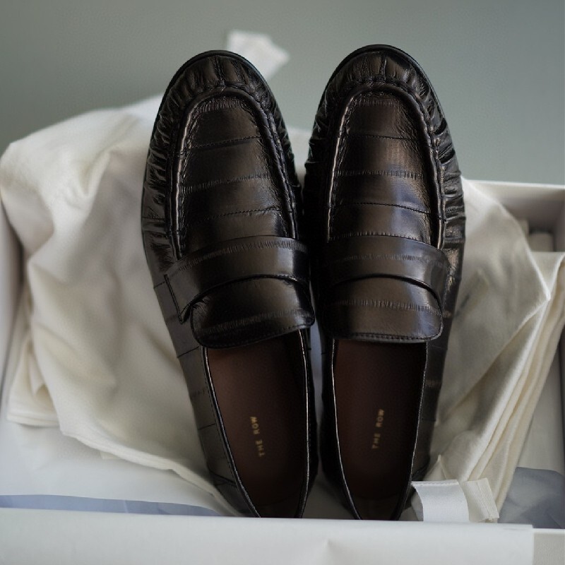 The original factory commuter shoes simple pleated eel leather shoes one pedal loafers women's French TR small leather shoes row