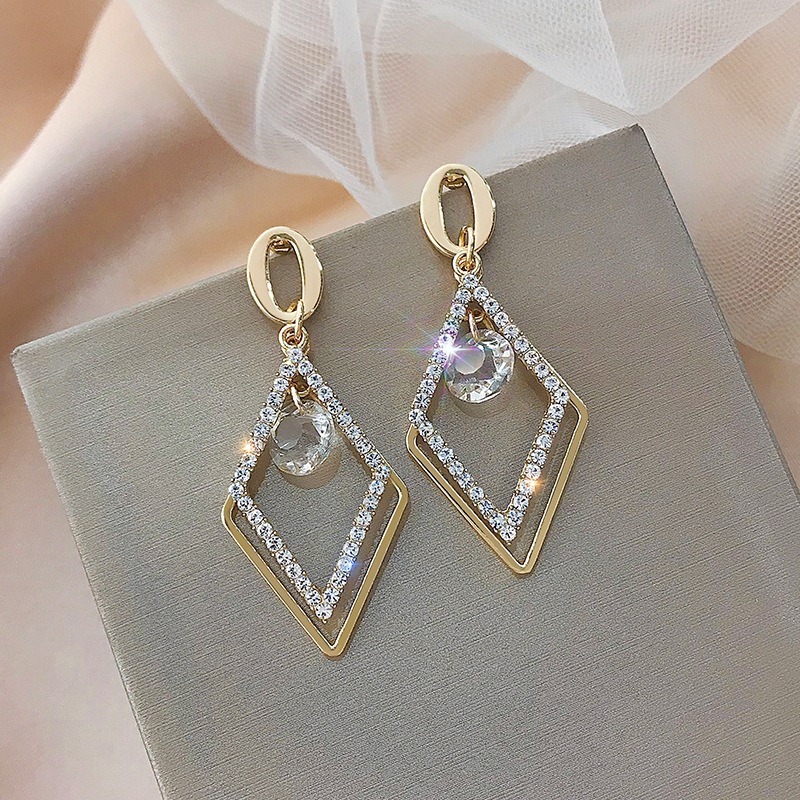 Rhinestone-shaped Earrings Fashion Exquisite New Trendy All-match Earrings display picture 5