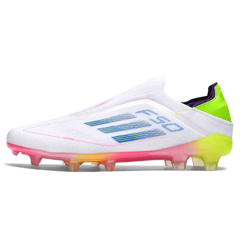 Nuevos zapatos de fútbol al por mayor de hierba transfronteriza 2025 para hombres y mujeres, zapatos deportivos de entrenamiento de competencia de clavos largos para adolescentes, cinco colores