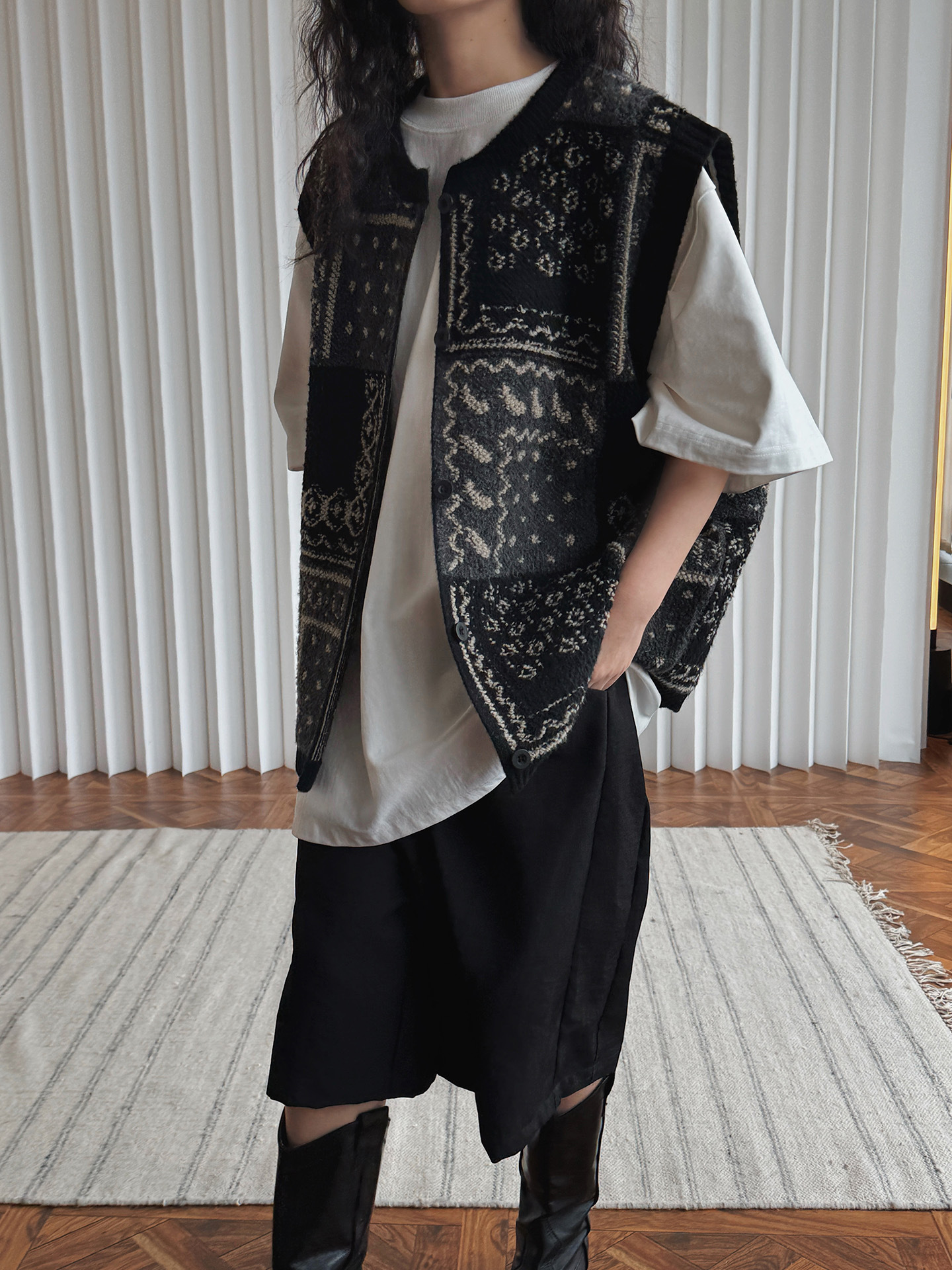 53531173-73A4-48BD-A60F-AC75D1