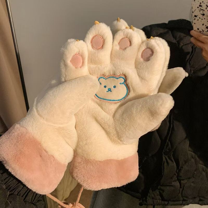 秋冬の保温手袋は熊の掌の毛のふわふわしている手袋をします。|undefined