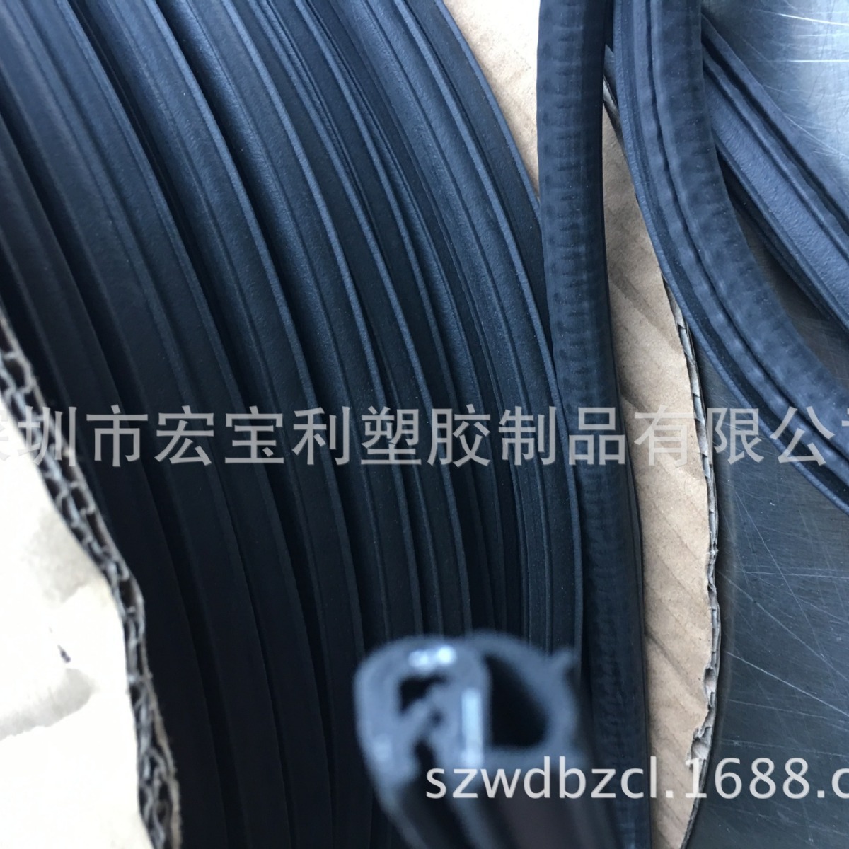 供应复合密封条 橡胶密封条   三复合橡胶胶条  汽车密封胶条