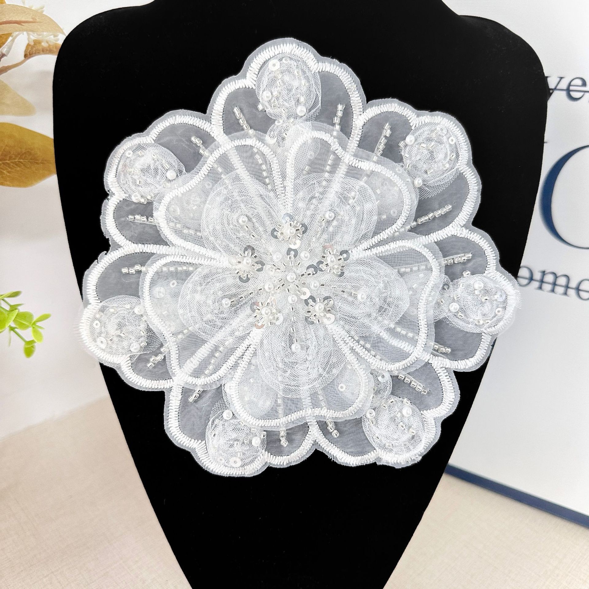 Línea blanca y negra bordada de loto pegatinas de tela Kogan hilo fondo romántico decoración de ropa Zhang Zi punto cosido DIY pegatinas image 13