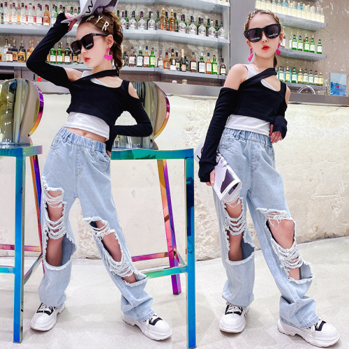 Cross-border girls' big hole jeans  autumn new style Hong Kong style big children's beggar pants straight leg dad pants