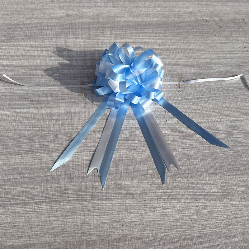 Navidad, víspera de Navidad, manzanas, manzanas, embalaje de regalos de boda, arco de boda, flores de mano, decoración del coche de boda