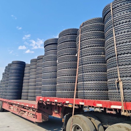 315/80R22.5 old three-line semi-trailer all-steel crane wear-resistant 20-ply brand new vacuum genuine tire