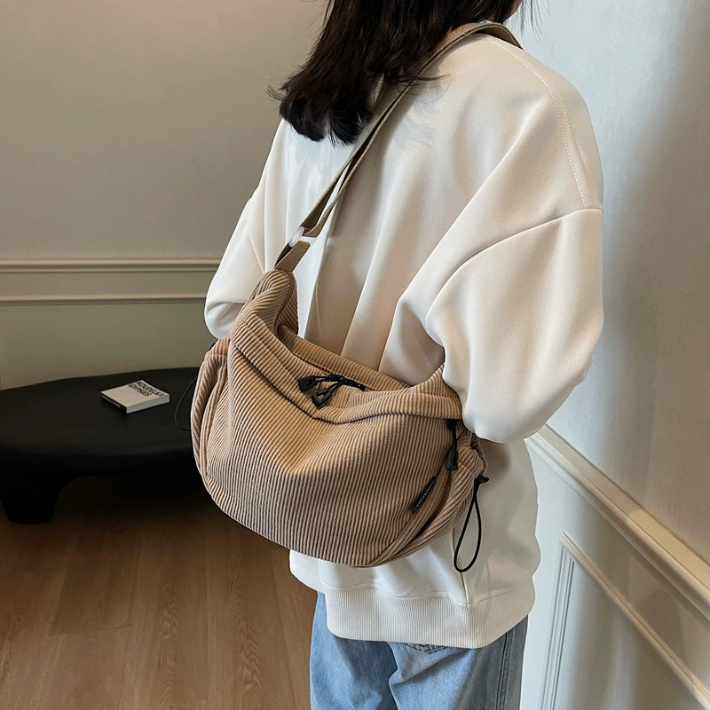 Модные ретро-сумочки для девочек