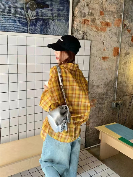 Retro yellow summer shirt