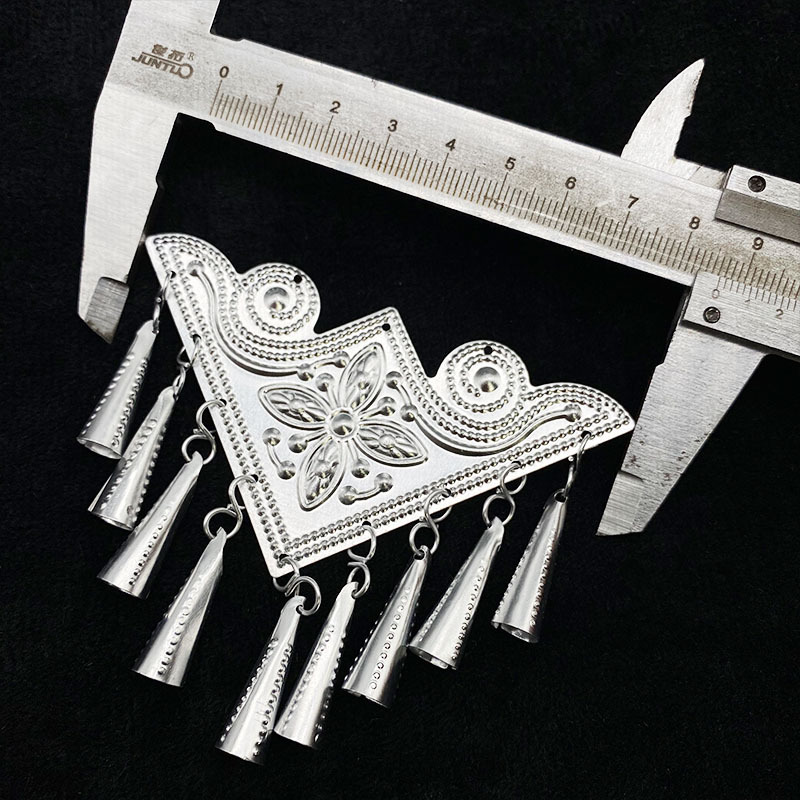 Ethnic minority Miao accessories clothing accessories wholesale aluminum triangle tassel clothing accessories factory direct supply