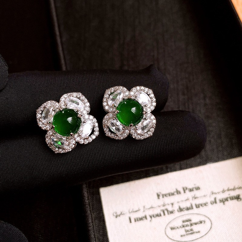 Temperamento de pendientes verdes pendientes ligeros lujosos de alto nivel sensación de pendientes zircon flores joyas geométricas al por mayor fábrica