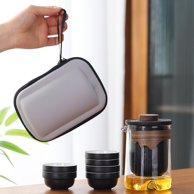 먼 산에 있는 냄비와 컵 6개 - 우아한 블랙