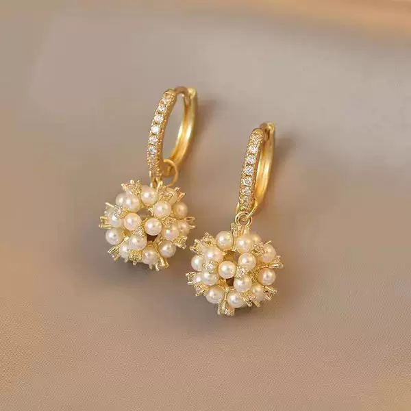 Hong Kong Style Pearl Earrings for Women, High-End 2026 New Trendy Personality Exquisite Temperament Earrings Wholesale 925 Silver Ear Studs