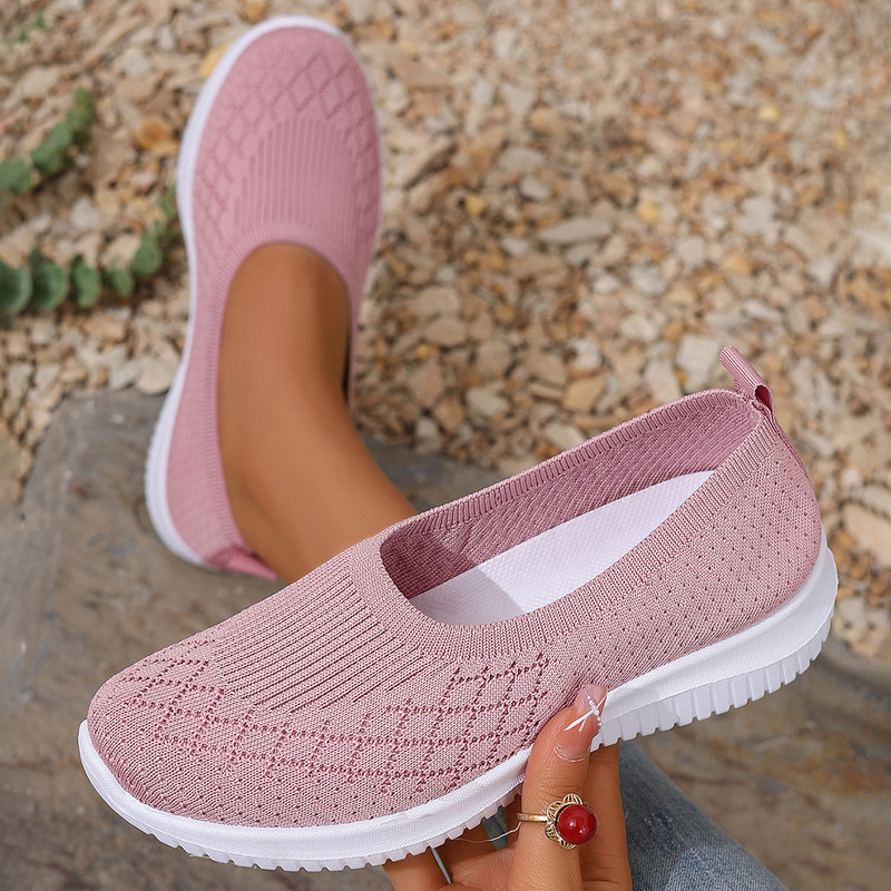 Mother Shoes Women's Foreign Trade New Old Beijing Cloth Shoes Soft Sole Comfortable Casual sneaker Cross-border plus size Women's Shoes Mother Shoes Women's Foreign Trade New Old Beijing Cloth Shoes Soft Sole Comfortable Casual sneaker Cross-border plus size Women's Shoes