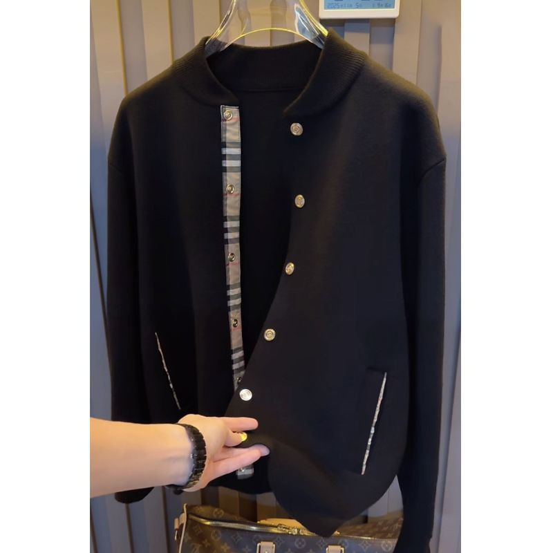 Luxury High-End Button 2025 New Round Neck Cardigan Jacket Knitted Long-Sleeved Versatile Accessible Luxury Autum Jacket