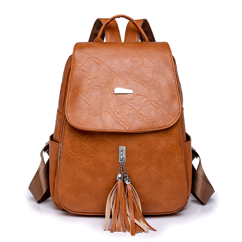 Spot wholesale 2023 nueva mochila casual de cuero suave para mujer Europa y América retro de gran capacidad con flecos mochila de viaje