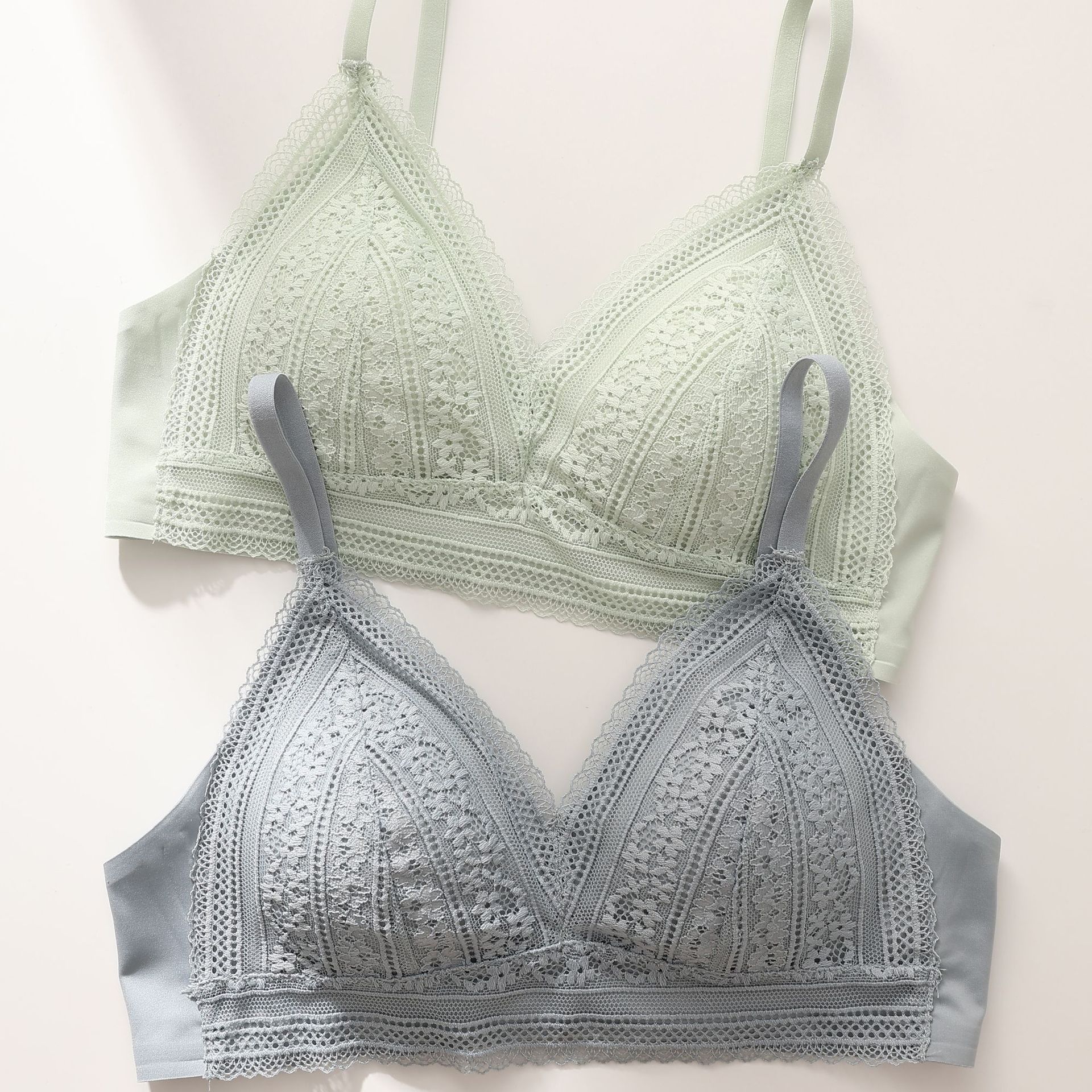 Ropa interior de estilo francés las mujeres del cordón floral gel jalea fina sujetador cómodo triángulo taza mama contratación pequeño OB020